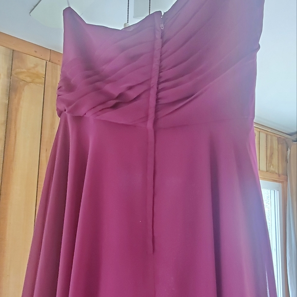Davids Bridal Sangria Bridesmaids Dress - Picture 6 of 12